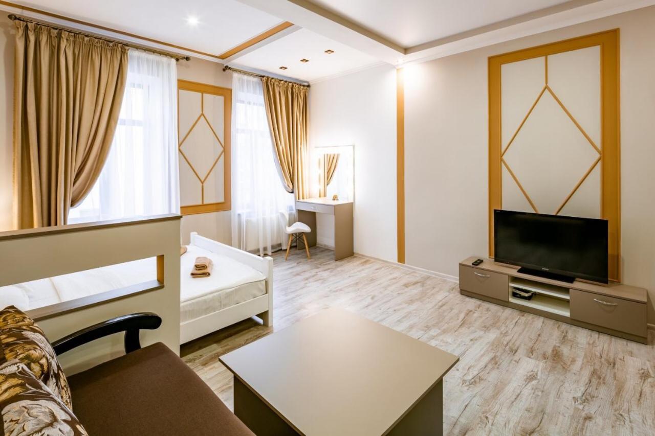 Apartment On Pekarska 15 利沃夫 外观 照片