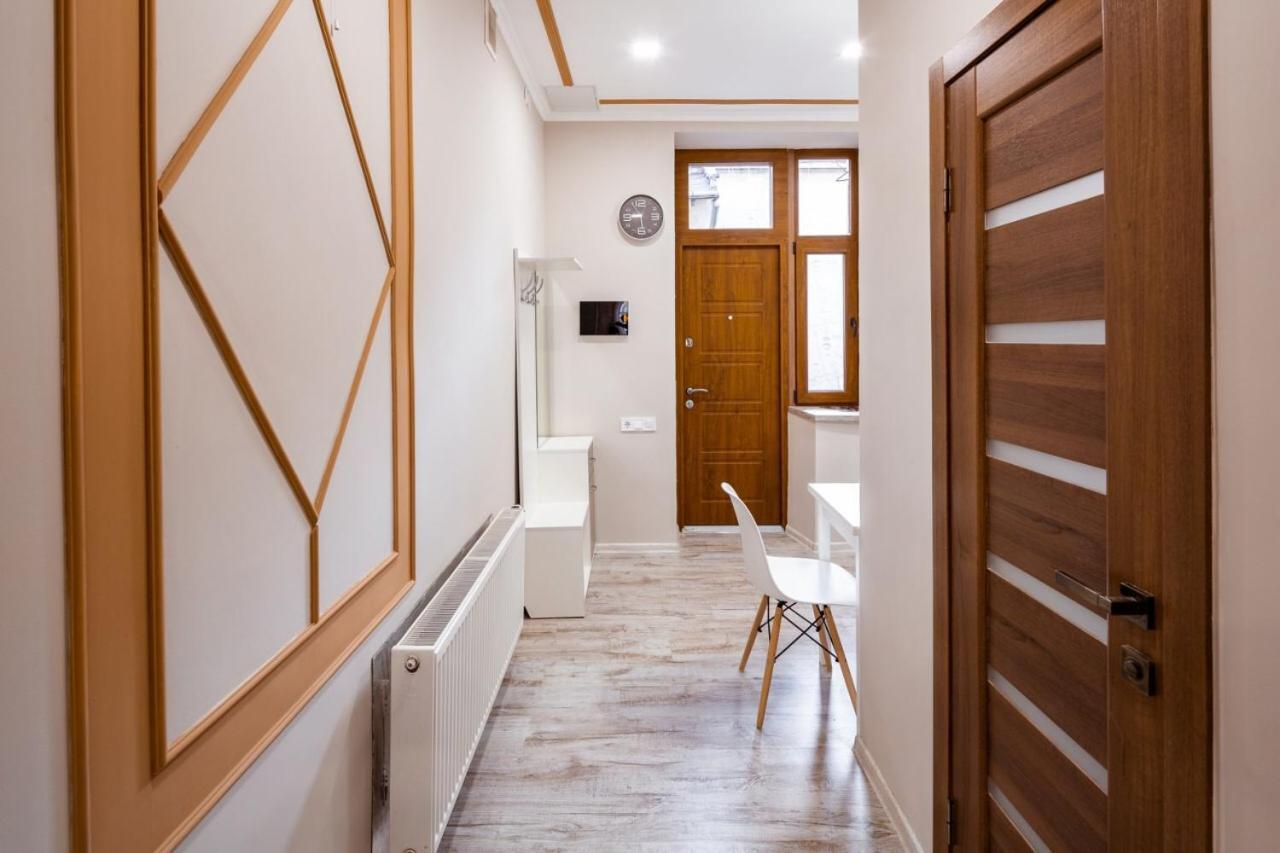 Apartment On Pekarska 15 利沃夫 外观 照片